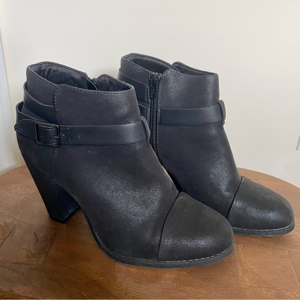 LC Lauren Conrad “Farren” Ankle Booties